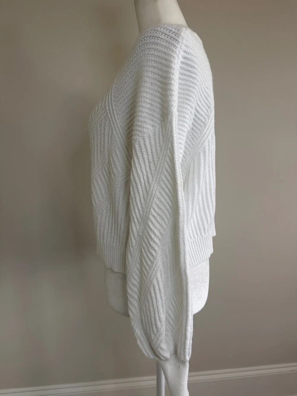 Express Classic White Textured Knit Sweater - Women's Crewneck size XS